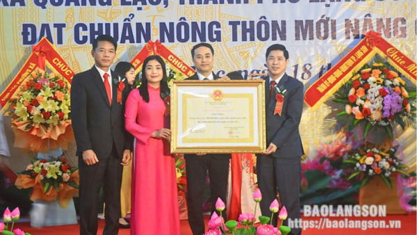 Xã Quảng Lạc đón bằng công nhận đạt chuẩn nông thôn mới nâng cao