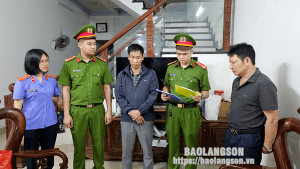 Công an thành phố Lạng Sơn: Khởi tố 3 đối tượng về hành vi làm giả giấy tờ của cơ quan tổ chức