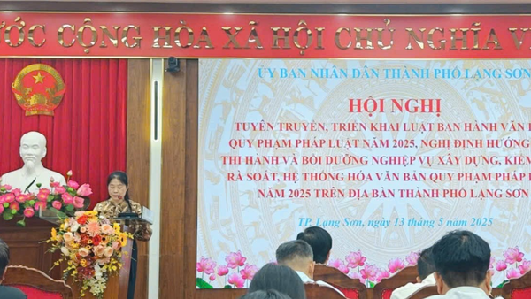 THÀNH PHỐ LẠNG SƠN: TUYÊN TRUYỀN, TRIỂN KHAI LUẬT BAN HÀNH VĂN BẢN QUY PHẠM PHÁP LUẬT NĂM 2025; TẬP HUẤN NGHIỆP VỤ XÂY DỰNG, KIỂM TRA, RÀ SOÁT, HỆ THỐNG HÓA VĂN BẢN QUY PHẠM PHÁP LUẬT