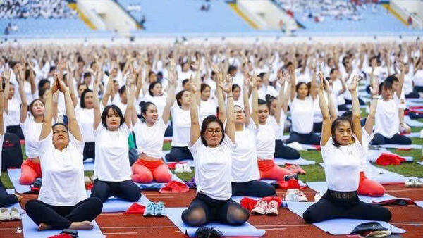 Tham gia trải nghiệm Ngày hội Yoga quốc tế và Giao lưu văn hóa Ấn Độ được diễn ra tại thành phố Lạng Sơn